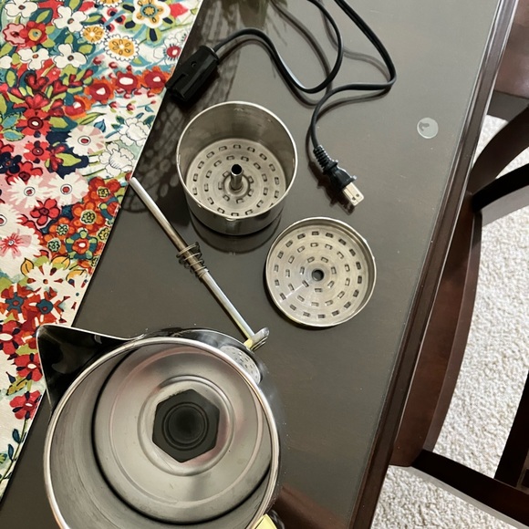 ❤️ EXCELLENT FIESTA COFFEE GO-ALONG 8 Cup ELECTRIC PERCOLATOR YELLOW & CHROME - Picture 7 of 13